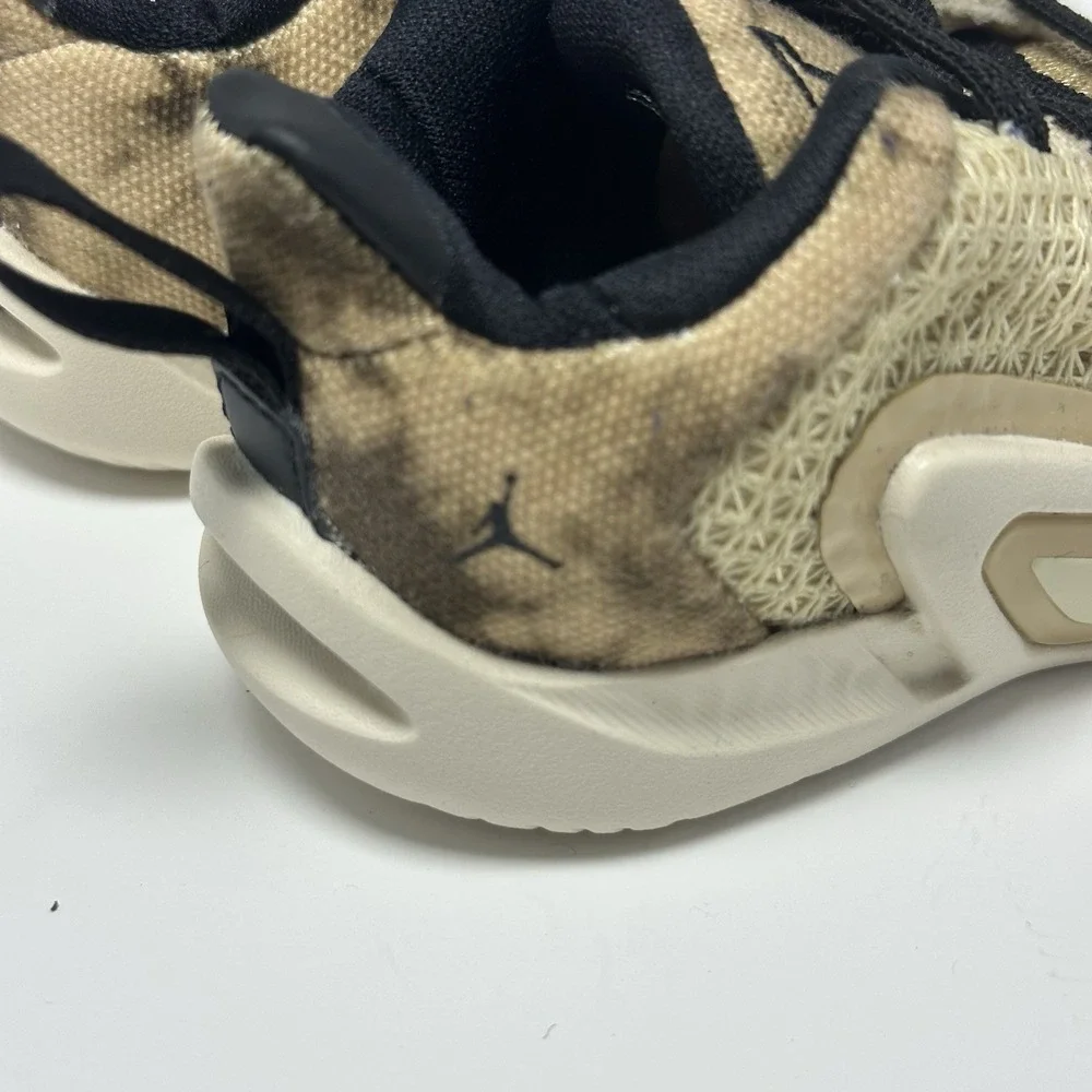 Jordan Tatum 1 Shoes Toddler Sz 4cBeige Black Athletic Slip On Trainers Sneakers